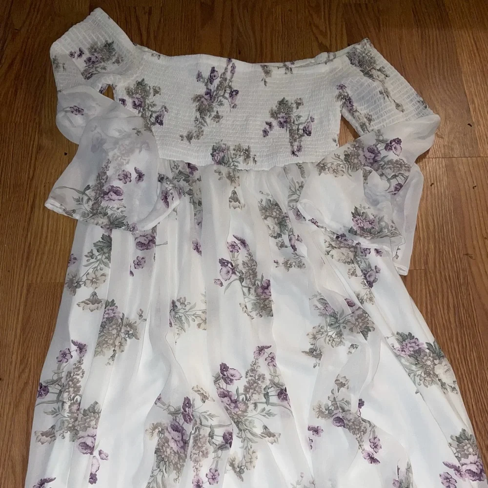 Torrid ruched stretch bell sleeve dress - Picture 3 of 5